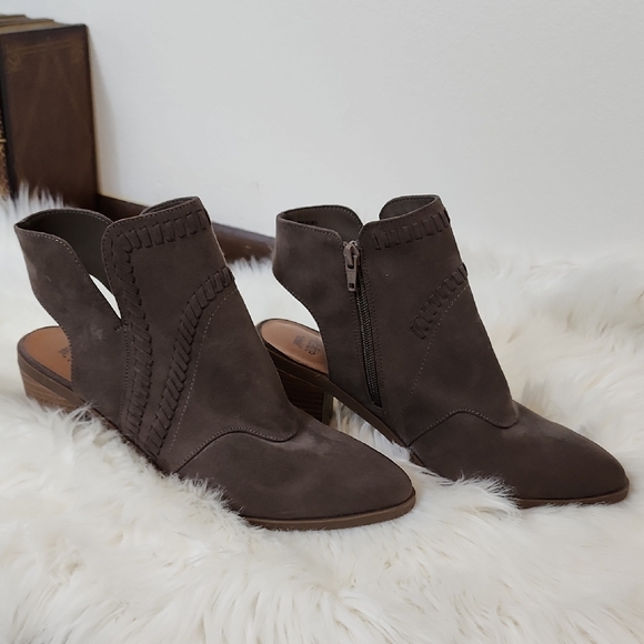 NEW Sonoma Faux Suede Casting Women's Mushroom Brown Ortholite Ankle Booties - Picture 6 of 12